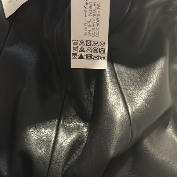 NWT. Zara Black Faux Leather Mini Skirt. Size S. - Picture 11 of 11